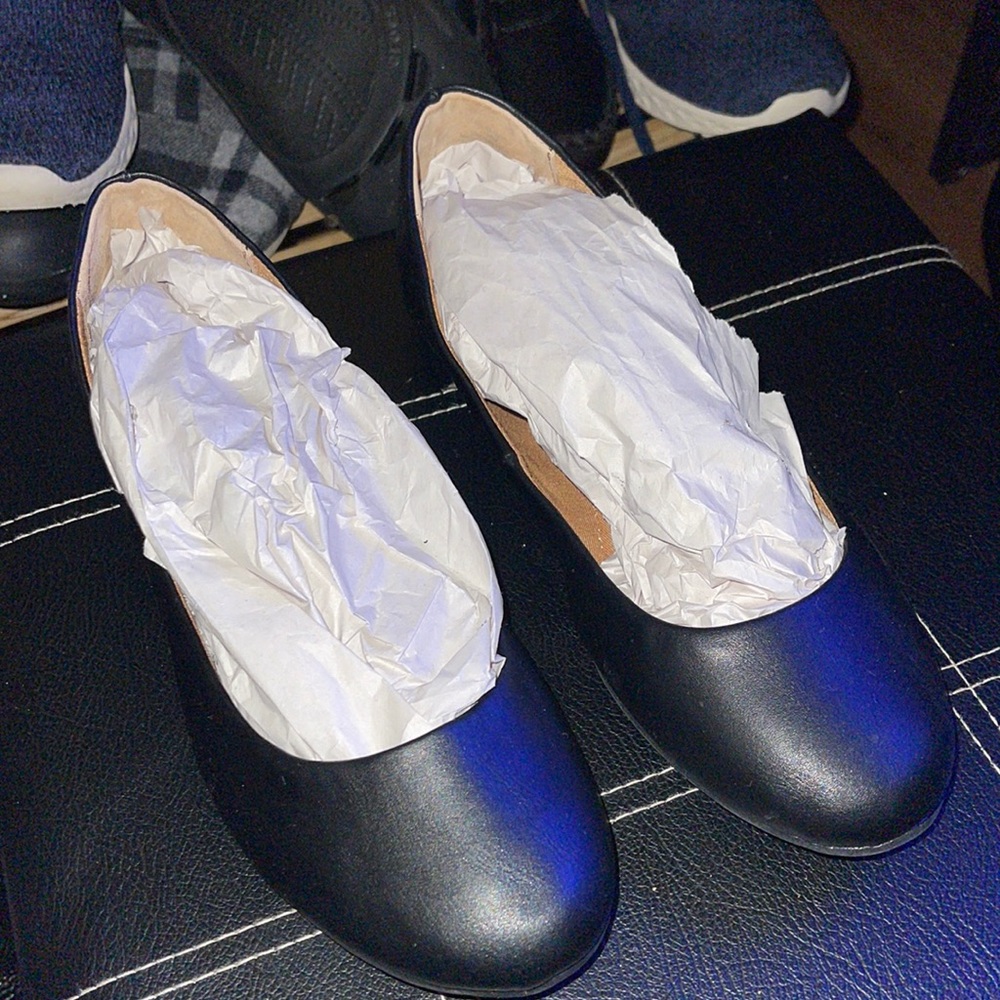 Black slip Ons round toe